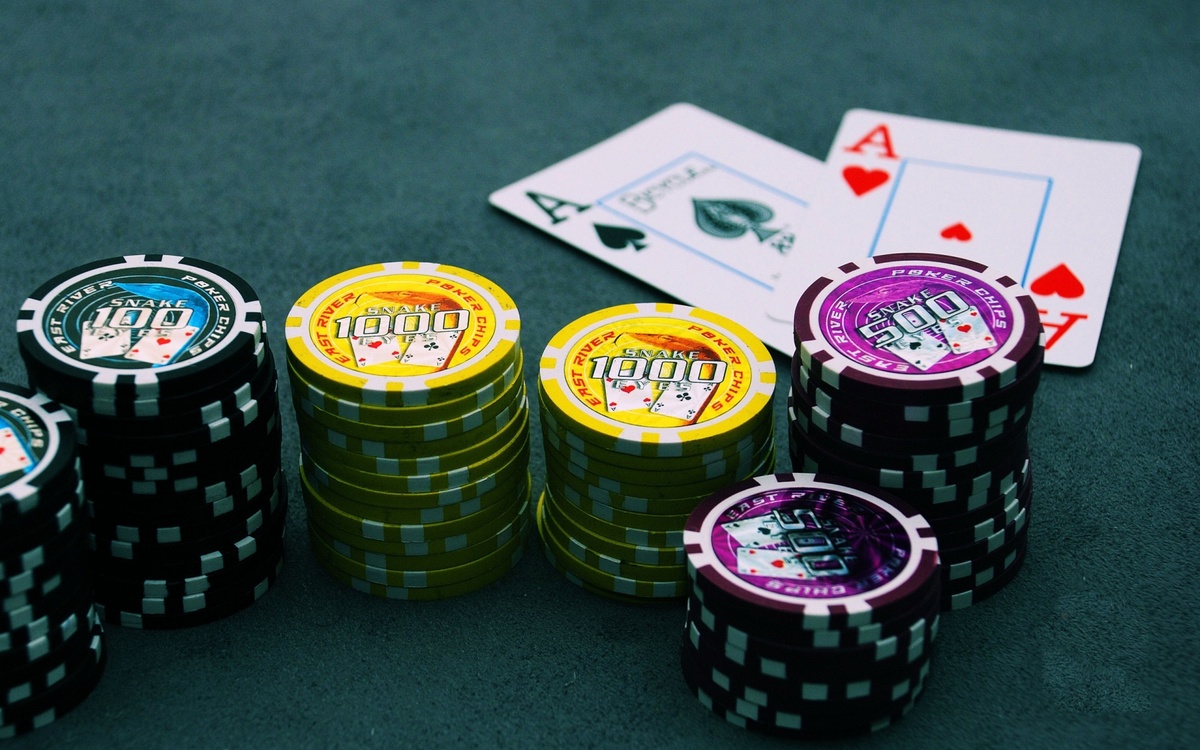 YALLA RUMMY کھلاڑیوں کے لیے لائیو کیسینو سیکشن